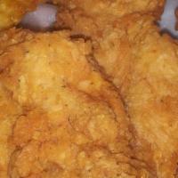 Chicken Tender Basket · 3/4 Crispy Chicken Tenders, Seasoned Fries, 16oz Drink (Trillade or Lemonade)