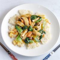 Pan Fried Rice Noodle Chicken · Chicken, white onion, bamboo, broccoli, baby corn, mushroom, bok choy, carrot