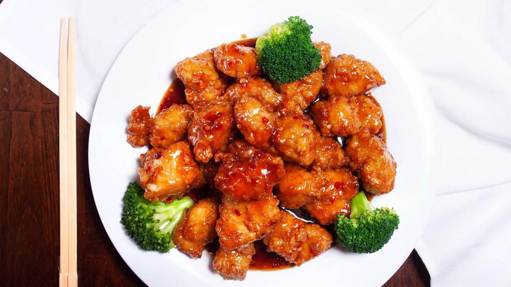 General'S Chicken Combo · Boneless nuggets of chicken in a flour coating, glazed in a spicy and tangy Mandarin sauce