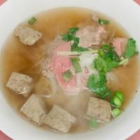 Pho Tai Bo Vien · Combination of half-done beef filet and beef balls.