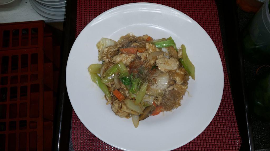 Pad Woonsen · Choice of chicken, beef, pork. Sautéed glass noodles with eggs, garlic, onions, napa cabbage, carrots, celery, shiitake mushrooms and scallions.
