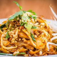 (Sp1) Pad Thai / Thai-Style Rice Noodle Stir Fry (Chicken/Pork/Beef/Tofu) · Pad Thai with your choice of (Chicken/Pork/Beef/Tofu)