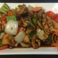 Golden Cashew · Little spicy. Stir-fried with cashew nut, chili paste, onion, bell pepper, carrot, and mushr...