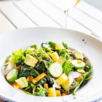 Endivia · curly endive leaves, fresh mint leaves, super green kale, sun dried cranberries, spicy pepit...