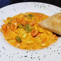 Tortellini Pink Cream Sauce · Cheese tortellini pasta cooked in our delicate pink creamy sauce