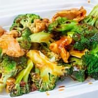 Chicken With Broccoli Comb · 