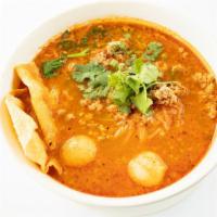 Guay Tiaw Tom Yum · Hot. Tom yum broth with minced pork, fish balls, peanuts and sprouts, served with your choic...