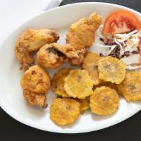 Pica Pollo Dominicano  · Incluye - 4 piezas de pollo con tostones o papas fritas
