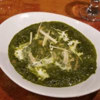 Chicken Saag  · Tempered spinach with marinated chicken