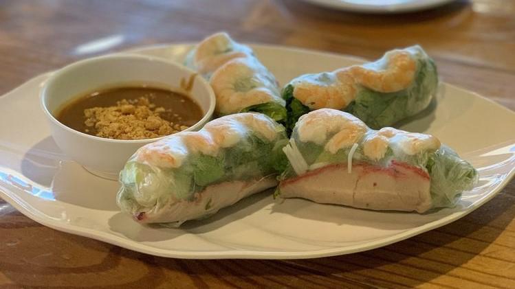 Goi Cuon ( Springroll) (3) · Healthy rice wraps with fresh lettuce, rice noodles, shrimp and pork. Served with peanut sauce.
(3 Pieces)