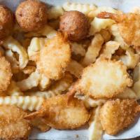 Fantail Shrimp Dinner · 7 Pieces, Fry, Hush Puppies (3 Pieces), Tartar Sauce (2 ounces)