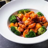 Lunch-General Tso'S Chicken · Crispy stir-fried tender chicken sauteed with tangy spicy sauce