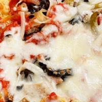 Ross’ Special · Pepperoni, Sausage, Mushroom, Bell peppers, White onions and black olives.