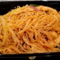 Pad Thai
 · Fettuccine rice noodle.
