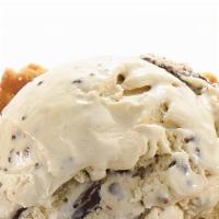 Mackinac Island Fudge Ice Cream(Item #63225) · Creamy Vanilla ice cream with rich chocolate fudge throughout.
