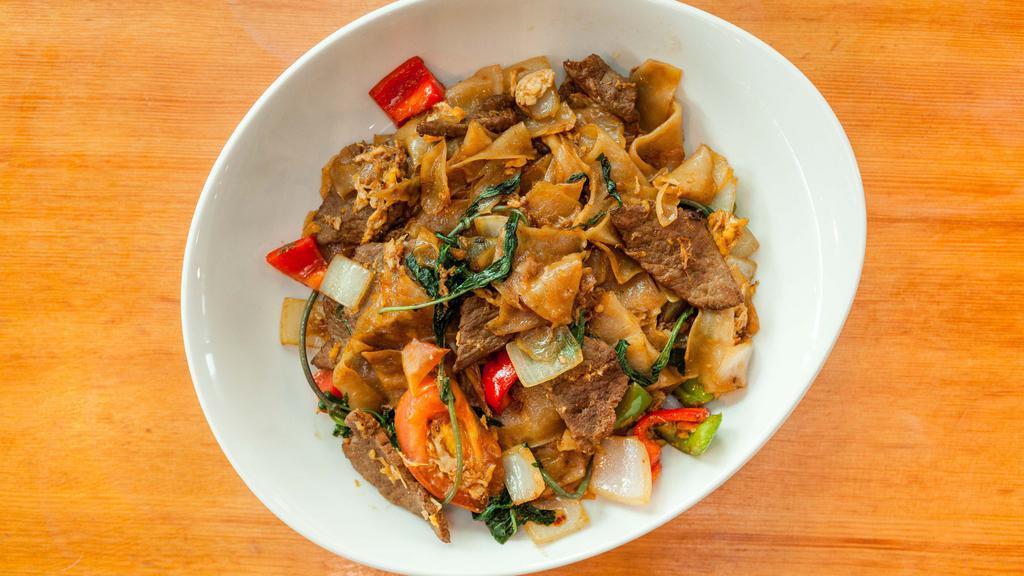 Drunken Noodle · Chef Recommend. Stir-fried wide rice noodles with Thai chilli, egg, onion, bell pepper, tomato, and basil in pepper sauce.
