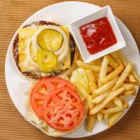 Cheeseburger Combo · 1/4 grilled beef patty, cheese, homestyle dressing, fresh lettuce, tomato,pickles and onion....