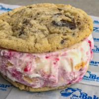 Cookies & Cream W/ Blackberry Crumble · Cookies & Cream Cookies w/Blackberry crumble ice-cream