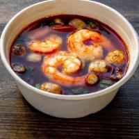 Tom Yum Goong · shrimp, mushroom, tomato, lemongrass, scallion