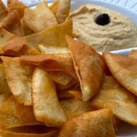 Pita Chips & Hummus · 