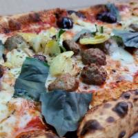 The Wise Guy · Chicken, mushrooms, sun-dried tomatoes, kalamata olives, walnuts, pesto sauce, four kinds of...