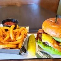 California Mad Burger · Simple and great, avocado, bacon and American cheese.