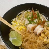 Shrimp Pad Thai · Pan Fried Pad Thai Noodle