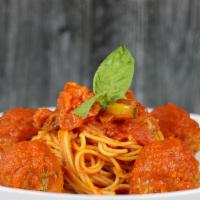 Pompete Con Spaghetti E Marinara · spaghetti pasta with our housemade ground beef meatballs sautéed in marinara sauce