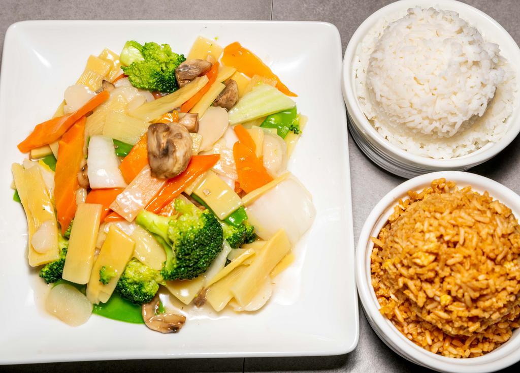 Buddha’S Delight · Broccoli, mushroom, carrots, bamboo shoots, snow peas, water chestnut, napa, and white ginger sauce.