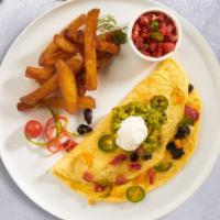 Border Omelet · Chorizo, cheddar cheese, chipotle pepper and avocado