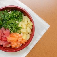 Hawaiian Bowl · Tuna, salmon, seaweed salad, jalapeños, pineapple, and poké sauce.