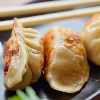 Fried Pork Dumplings (8 Pcs)（锅贴） · Handmade (8 pcs)