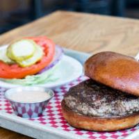 1/3 Lb Burger(Cassell'S Classic) · 7oz house ground beef patty, cooked to choice of temperature. Served on a classic bun. *lett...