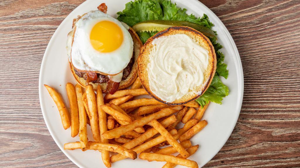 Royal Burger · Bacon, Pepper Jack cheese and mayo topped with a sunny side up egg.