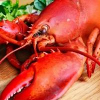 Live Lobsters 1 1/2 Lbs - Steamed · 