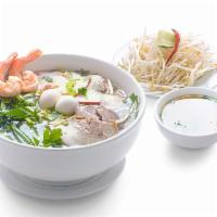 Mi Nam Vang (Nuoc) · Hai duong style egg noodle soup pork, shrimp. Squid, fish ball. Quail eggs. Pork's heart and...