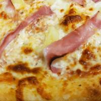 Hawaiian Pizza · Ham, Pineapple, sauce and mozzarella cheese