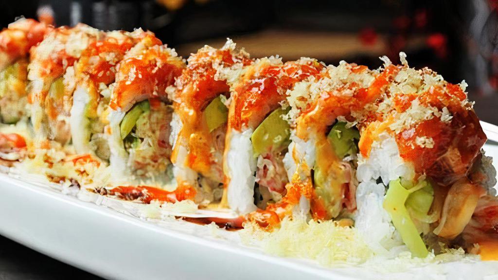 Sushi Master Roll · Spicy crab, shrimp Tempura and avocado topped with spicy tuna, Tempura flake, spicy mayo and eel sauce