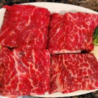 Seng Galbi · Premium prim short ribs with bones (not marinated)
serve with rice, side dishes and lettuce
