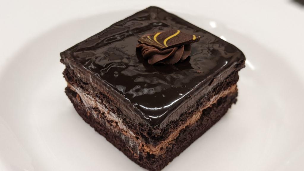 ✨ Torta Stout Al Cioccolato · New Decadent Line, Rich 3x3 Chocolate Stout Cake, A must try for chocolate lovers!

* Contains McMenamins Terminator Stout Beer
