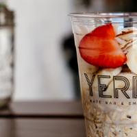 Overnight Oats - Vegan · vegan overnight oats, banana, strawberries, almond and coconut flakes, agave.