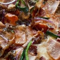 Loaded Pizza · pepperoni, bacon, ham, mushroom, poblanos and red onion