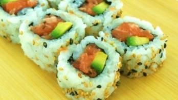 Spicy Salmon Roll (8 Pc) · 