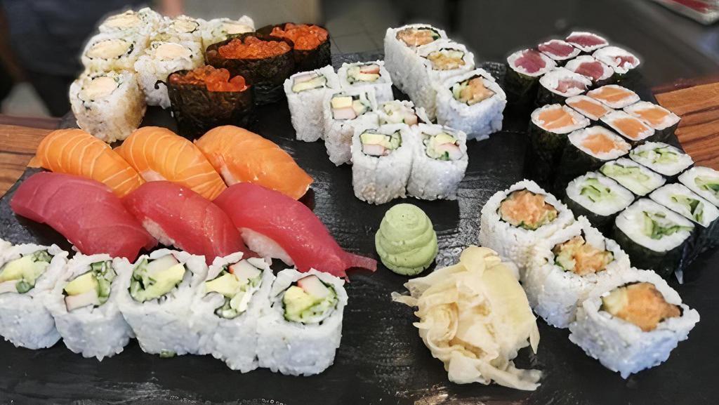 Sushi Roll Combo · 2 regular sushi roll
1 special sushi roll