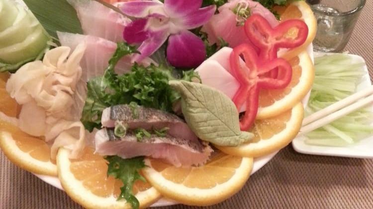 Sashimi Regular
 · 15pcs of assorted raw fish.