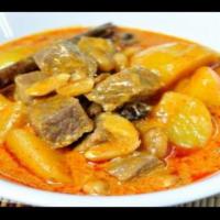 C3 Massamum Curry · Spicy. Potatoes, broccoli, carrots, peanut, coconut milk, and sauce.