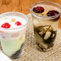 Che Thai (Fruit Cocktail) · Beverage dessert with Lychee, Logans, Jackfruits, Coconut Jelly, Basil-seed jelly, Mango jel...