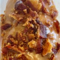 Bacon & Maple Frosting · Maple frosted bar with bacon