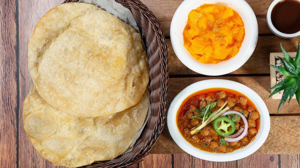 Halwa Puri · Traditional Pakistani breakfast, includes a delicious combo of halwa, channa and 2 hot puris.