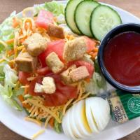 Small Garden Salad · Lettuce, Cheese, Egg, Tomato, Carrots, Cucumbers, Croutons, Crackers.
